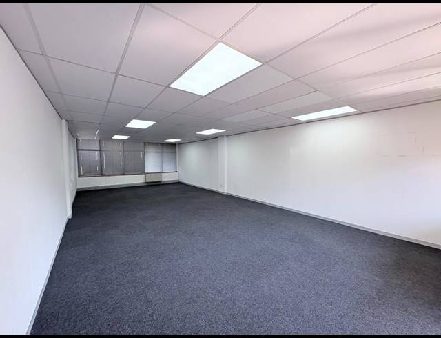 70M² OFFICE TO LET IN VORNA VALLEY